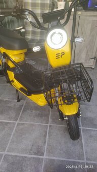 Predám  NEJAZDENÝ  El. MOPED - bez nutnosti VP - 16