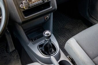 Volkswagen Touran 1.6 TDI BlueMotion Technology Comfortline - 16