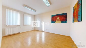 Lukratívna 7 izb. nehnuteľnosť / Floreát Piešťany - 16