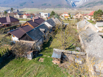 Rodinný dom v pôvodnom stave s veľkým pozemkom | Dvorníky - 16