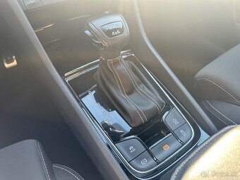 Škoda Karoq 2.0 TDI SCR Sportline 4x4 DSG - 16