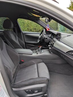 BMW 540i xDrive - 16