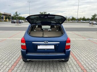 Hyundai Tucson 2.0 CRDi 103kw po 1maj v ČR NAVI - 16