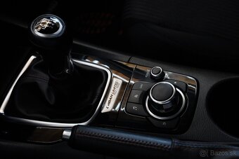 Mazda 3 2.0 Skyactiv-G120 Urban Limited 1149/1500 - 16