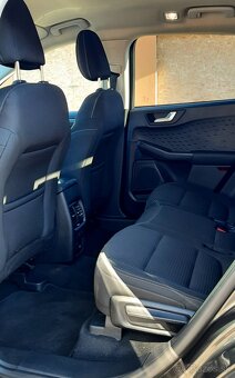 Predám  Ford Kuga 2.5 Duratec PHEV 225k Titanium CVT - 16