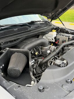 Dodge RAM 1500 Laramie—5.7 V8 HEMI—2020–KŮŽE—95.000km - 16