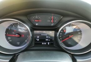 Opel Astra 1.2 Turbo benzín 81kW 2021 - 16