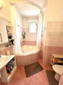 Na predaj- 3i dom s terasou a záhradou N. Zámky /20 km/ - 16