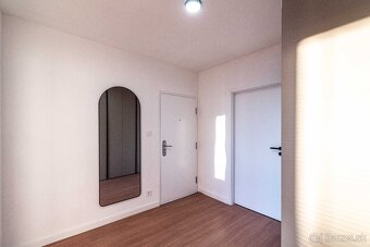 Dizajnový 3 izbový byt po kompletnej rekonštrukcii, loggia - 16