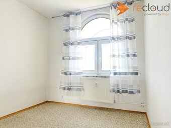 2 izbový byt s balkónom a nádherným výhľadom n ul. J Bottu v - 16