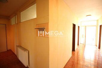 VÝHODNÝ PRENÁJOM KANCELÁRIÍ vo vyhľadávanej lokalite HUMENNÉ - 16