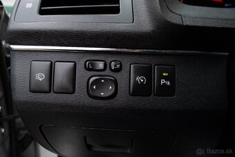 Toyota Avensis 2.0l D-4D - 16