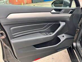 VW Passat Variant (Combi) 2.0 TDI, DSG, ELEGANCE, IQ Light - 16