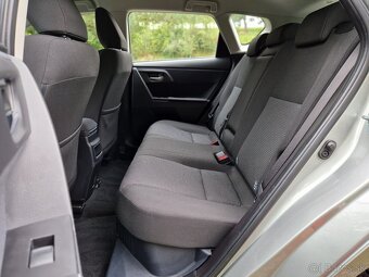 Toyota Auris 1.8 I VVT-i HybridSD Style - 16