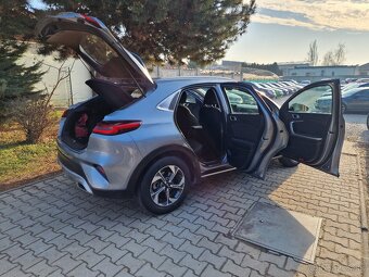 KIA X-Ceed 1.6 CRDi SCR Silver 116k M6 (diesel) 1.majiteľ - 16