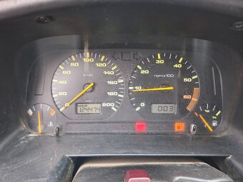 Prístrojový panel, budíky, tachometer. - 16