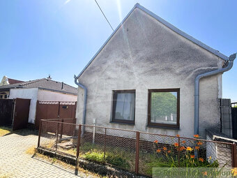 3-izbový rodinný dom s garážou v centre obce Jakubov , okr - 16