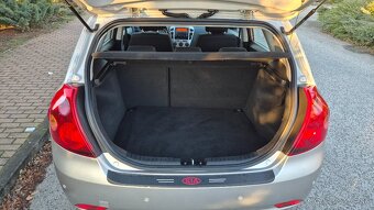 Kia Ceed benzín Automat - 16