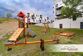 3 IZBOVÝ BYT – TRNKOV, 69 M², PARK. STÁTIE - 16