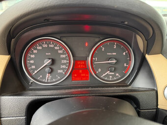 BMW X1 xDrive 18d A/T Automat 4x4 - 16