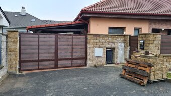 Kovovýroba - zváranie, brány, ploty, zábradlia, prístrešky - 16