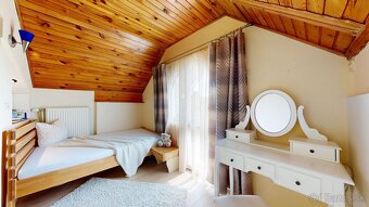 NA PREDAJ TEHLOVÝ RODINNÝ DOM V OBCI CÍFER - 16