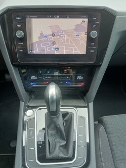Volkswagen Passat Variant 1.5 TSI Business DSG r.v. 2022 - 16