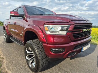 DODGE RAM 5,7 HEMI BLACK WIDOW 39 000km odpočet DPH - 16