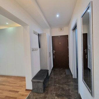 Štýlový, krásny 2,5- izbový byt blízko City Arény a stanice - 16
