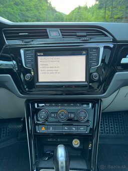 Volkswagen Touran 2.0 TDI 140kW DSG, 7 miest, Top výbava - 16