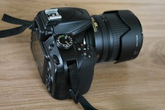 Nikon d3400 s bluetooth - VR objektiv 18-105 AF 1 tis. cvak. - 16