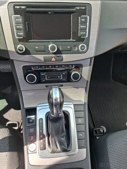 Volkswagen Passat Variant B7 DSG - 16