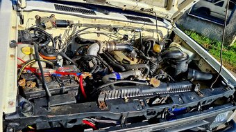Nissan terrano 2.7 - 16