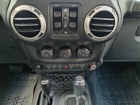 Jeep Wrangler 2.8 CRD Rubicon rok 2018 nové v CZ - 16