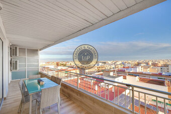 Apartmán 4+kk s balkónom a bazénom Torrevieja-Playa del Aceq - 16