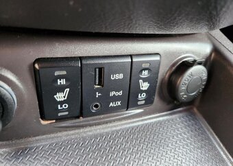 Hyundai Santa Fe 2.2-145kw-facelift-4x4-tažné - 16