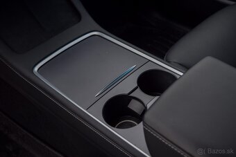 Tesla Model Y Long Range Dual Motor AWD 4x4 - 16