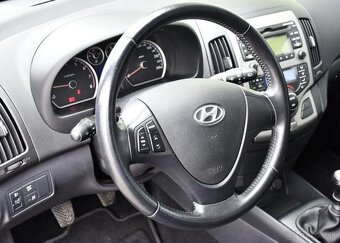 Hyundai i30 CW 1.4i 2xKOLA 77 kw - 16
