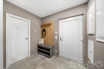 BOSEN | 4 izbový moderný dom s vírivkou, pozemok 627 m², Pen - 16