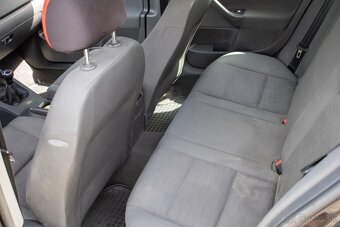 Volkswagen GOLF 1,9 TDI Trendline /AJ NA SPLÁTKY/ - 16
