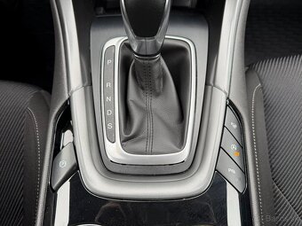 Ford Mondeo 2.0 TDCI 110kW automat 2015 | LED světla, kamera - 16