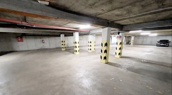 Exkluzívny 2-izbový byt, 65 m2 v centre mesta s parkovaním – - 16