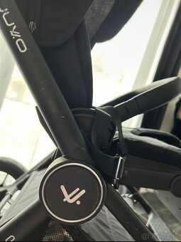 celý set kočiar MUUVO quick 4.0 čiernobiela kombinácia - 16