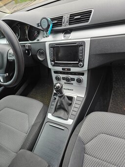 Volkswagen Passat Alltrack B7 2.0 TDI Bluemotion - 16