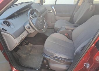 Renault Scénic 1,5 dCi nafta manuál 76 kw - 16