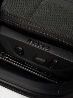 Škoda Octavia Combi 2.0 TDI SCR Style DSG - 16