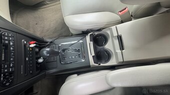 Chrysler Pacifica Touring. 3.6 - 16