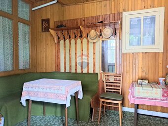 Na predaj dom s veľkým ovocným sadom v obci Uhorské - 16