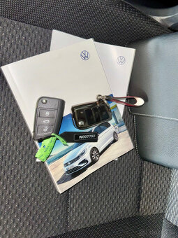 Volkswagen Touran 2.0 TDI 110kW DSG 7A Comfortline 23 - 16