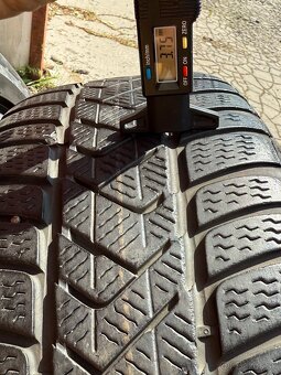 Kolesa Mercedes e-klass 225/55 R17 elektróny 7.5J ET40 - 16